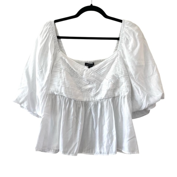 Saks Fifth Avenue Tops - Saks Fifth Avenue White Puff Sleeve Top Size Medium